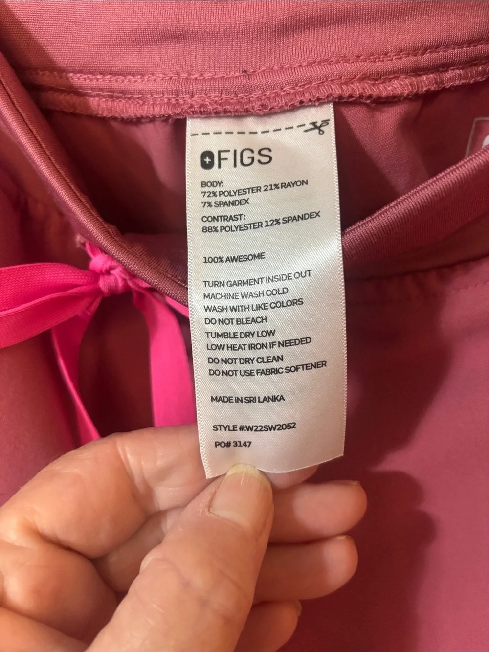 RARE—Figs Quartz Women's Scrub Set Breast Cancer Awareness